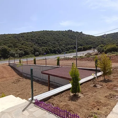 Chrysi Petra Apartment *